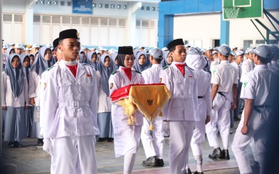 Peringati 17 Agustus, SMK Muhammadiyah Kudus Bagikan Beasiswa Murid Berprestasi dan Teguhkan Nilai Sekolah Vokasi Keislaman