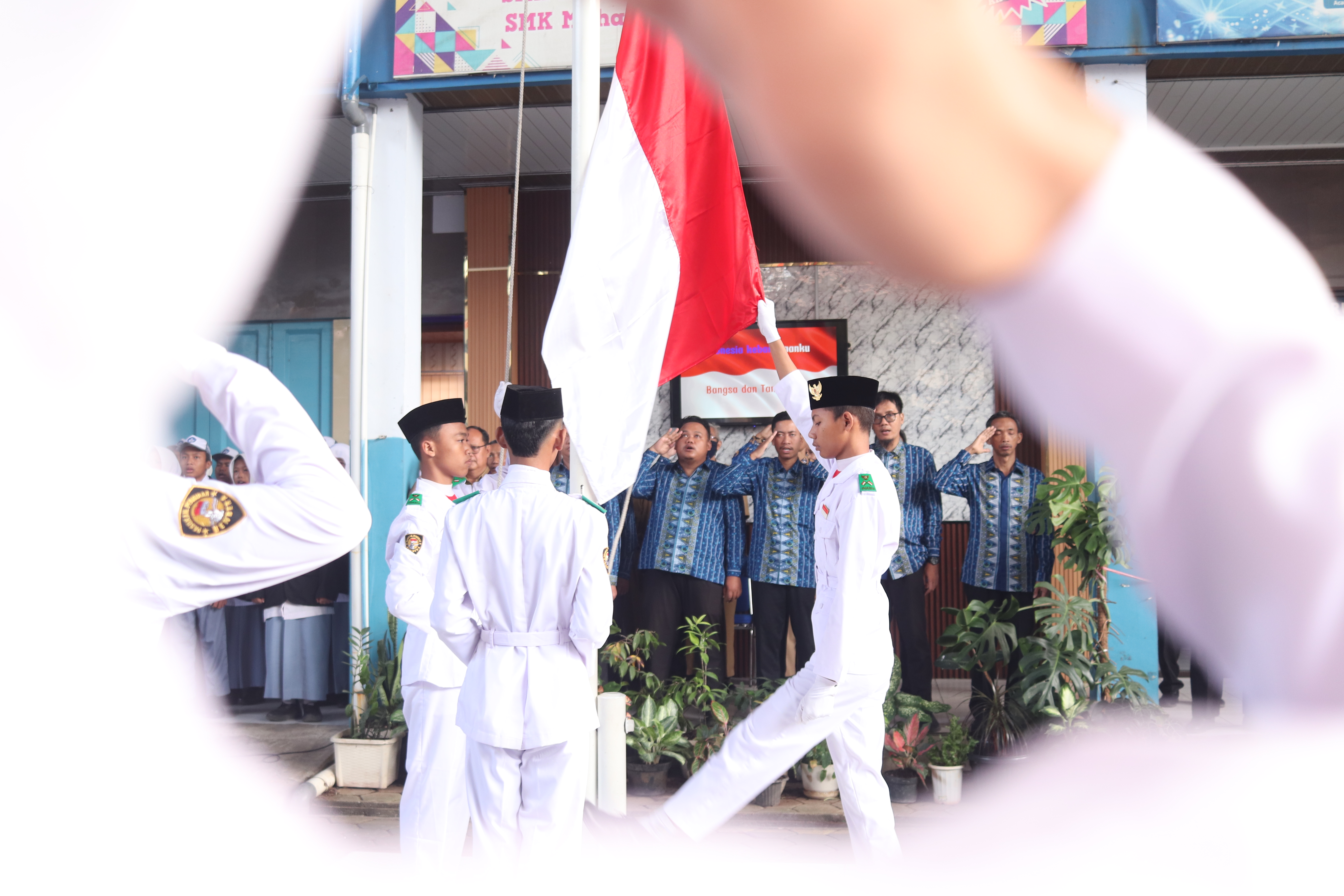 Detik-detik Pengibaran Bendera Merah Putih